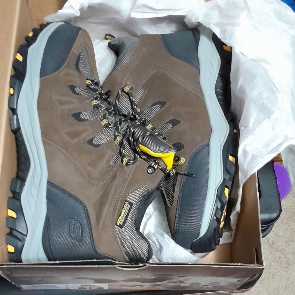 Skechers Men's Brown and Gray Trail Boots with Yellow Accents